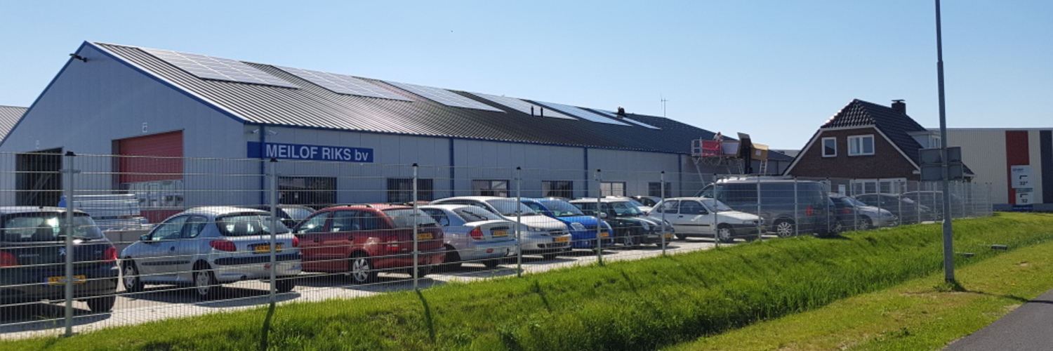 Uitbreiding productiehallen en montage zonnepanelen